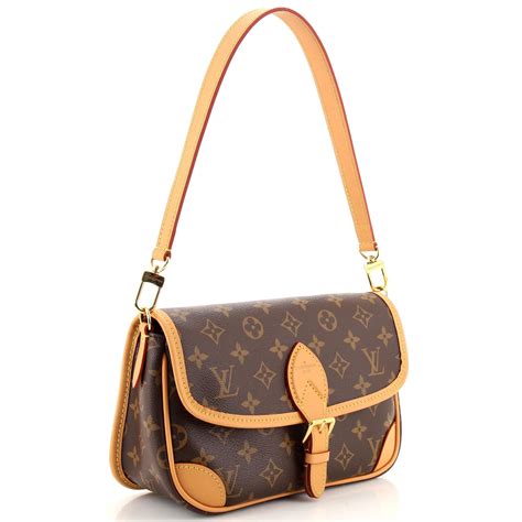 nuove pochette louis vuitton|Louis Vuitton diane bag.